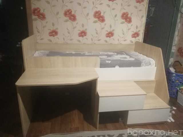 Продам: Кровать+письменный стол