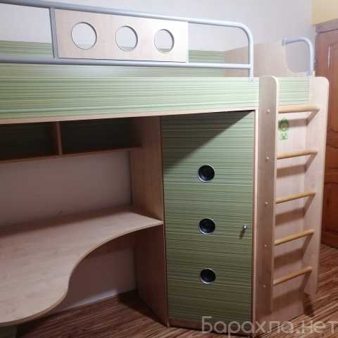Продам: Комплекс кровать, шкаф, стол