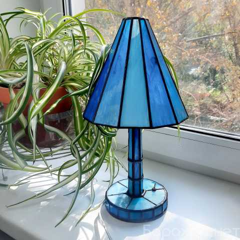 Продам: Настольная лампа-ночник в голубых тонах