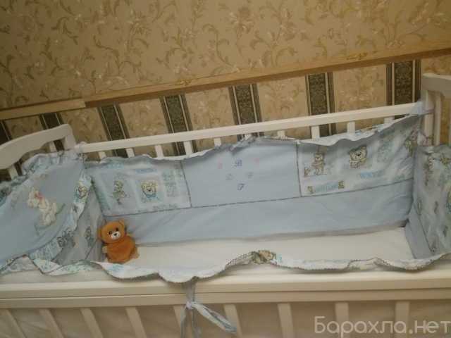 Продам: Детская кроватка с маятником
