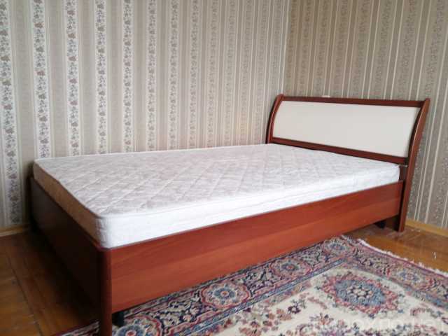 Продам: кровать с матрацем