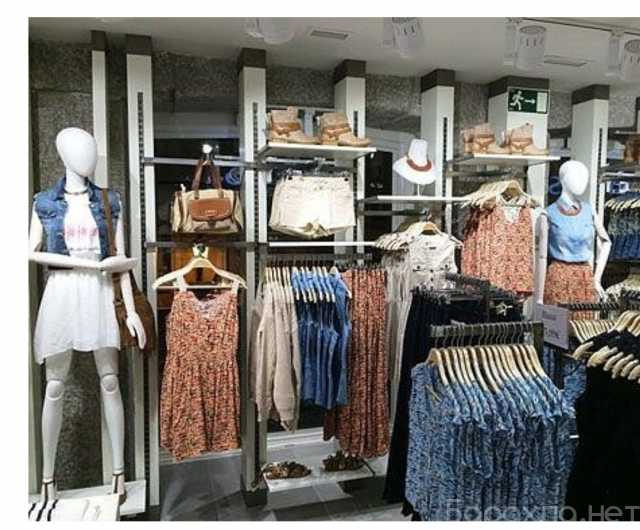 Куплю: Торговое оборудование магазина одежды
