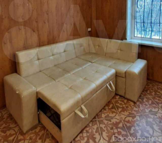 Продам: Кухонный угловой диван