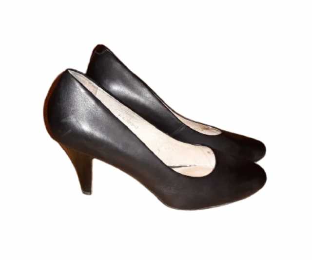 Продам: Туфли женские "Lasocki" черные