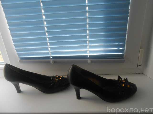 Продам: туфли чёрные 38 размера