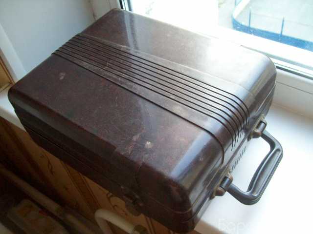 Продам: Карболитовый чемодан ( негорючий)
