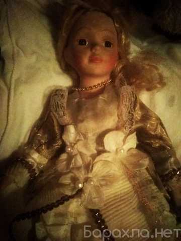Продам: Кукла фарфоровая