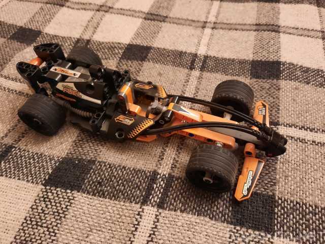 Продам: Lego Technic 42026 Black Champion Racer