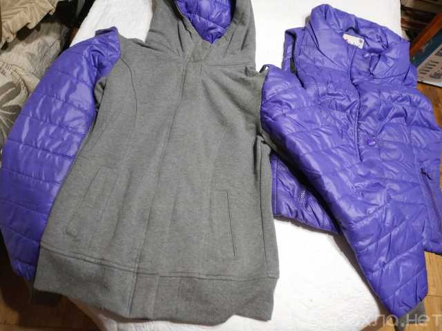 Продам: Куртка в фиолетовых цветах с капюшоном