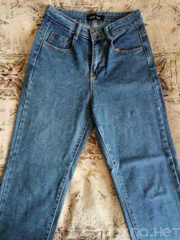 Продам: Женские темно синие mom's джинсы