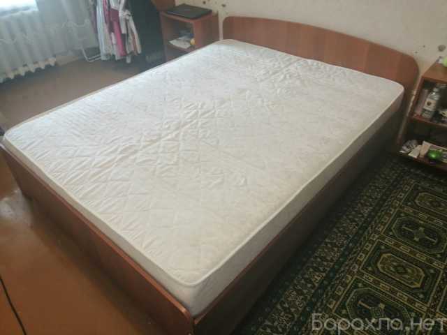 Продам: Кровать 2х спальная с матрасом