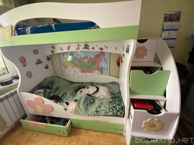 Продам: Детская двухъярусная кровать с ящиками