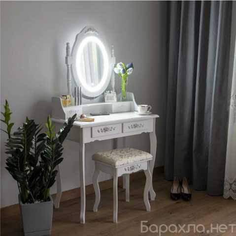 Продам: Туалетный столик со светодиодным зеркало