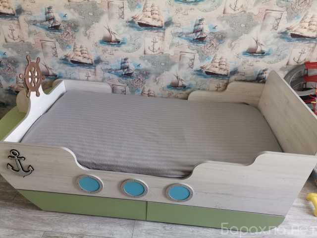 Продам: детская кровать лодка со штурвалом
