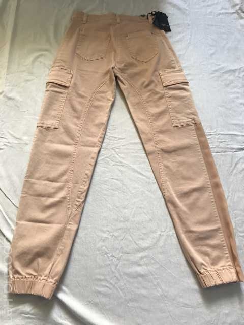 Продам: новые брюки-джинсы пр-во Италия