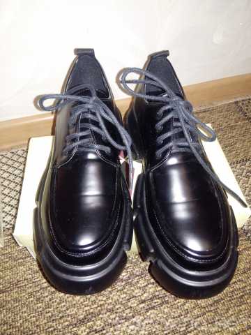 Продам: ботинки женские