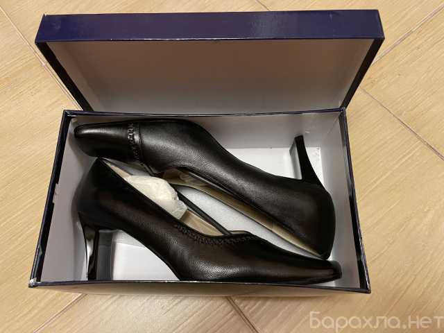 Продам: Туфли женские 40-41 размера, новые