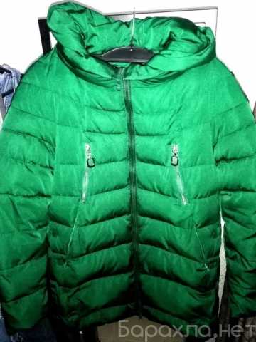 Продам: Куртка зимняя женская, зеленая, с капюшо