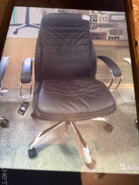 Продам: Кресло кожаное черное большое