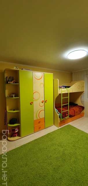 Продам: Комплект мебели в детскую комнату