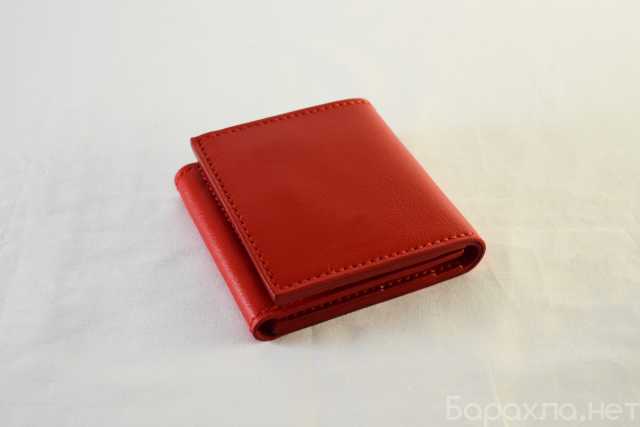 Продам: Женский кошелек Трифолд красного цвета