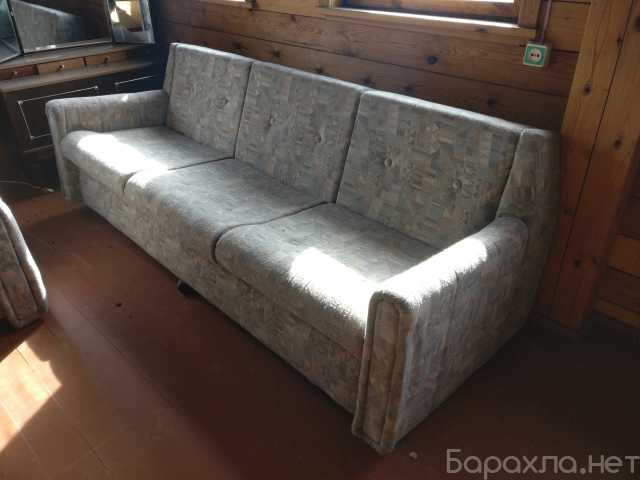 Продам: Комплект "дачный" б/у: диван и кресла