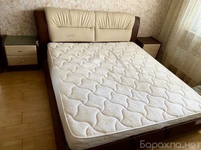 Продам: Кровать двухспальная с матрасом бу
