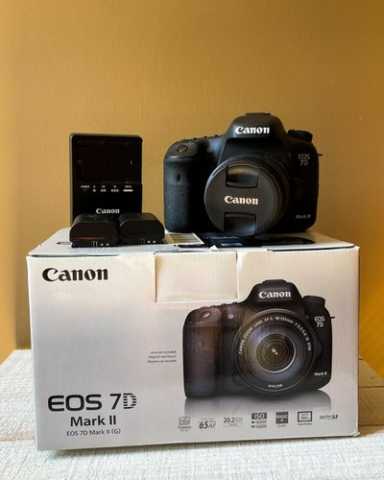 Продам: Canon EOS 7D Mark II 20.2 MP Digital SLR