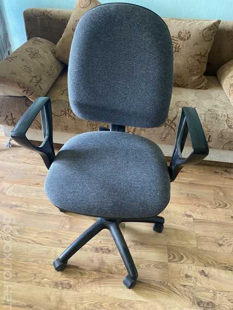 Продам: Компьютерное кресло
