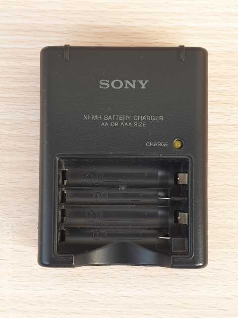 Продам: Зарядное устройство Сони, Sony BC - CS2B