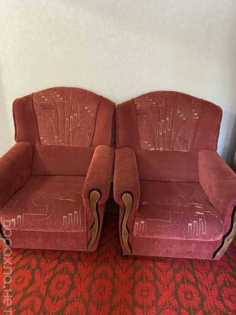 Продам: Диван +2 кресла