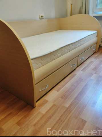 Продам: Кровать с матрасом детская