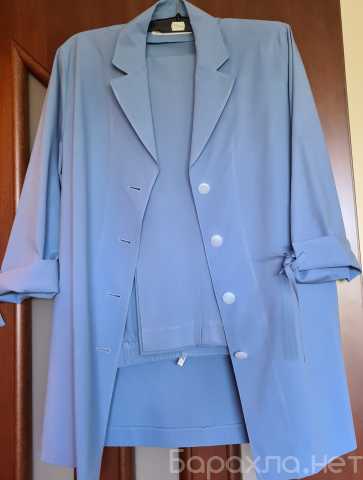 Продам: Женский летний брючный костюм голубой