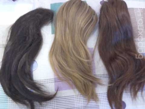 Продам: Натуральные волосы- 3 шт и парики - 4 шт