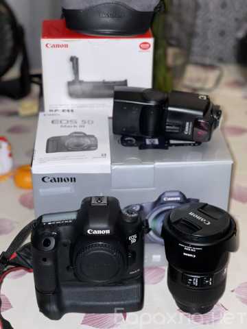 Продам: Canon EOS 5D Mark III 22.3MP Digital SLR