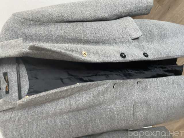 Продам: Пальто куртка жилетка