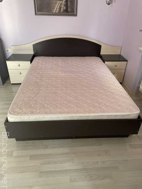 Продам: Двухспальная кровать с матрасом