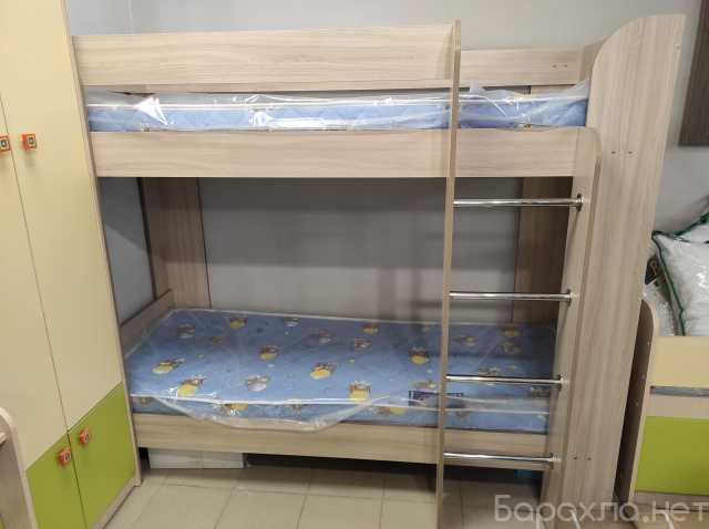 Продам: Кровать двухъярусная