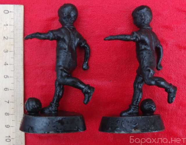 Продам: чугунные статуэтки Юные футболисты, Касл