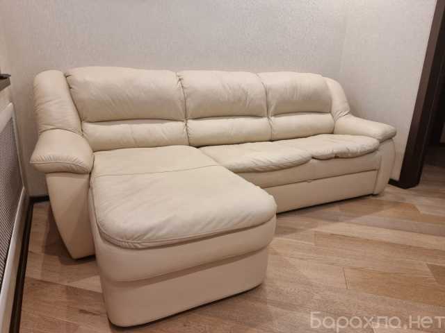 Продам: Кожаный угловой диван