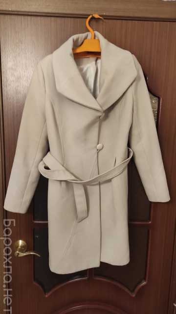 Продам: Пальто демисезонное стильное