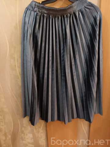 Продам: Атласная, серебряная юбка в сборку,44-46