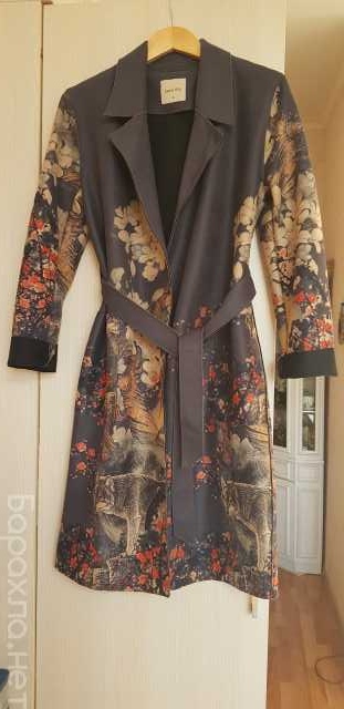 Продам: Пальто женское легкое