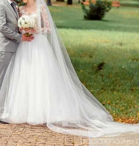 Продам: Свадебное платье со шлейфом