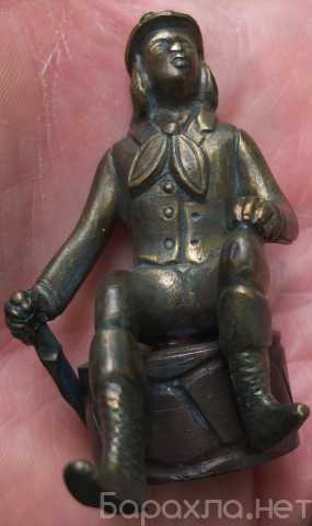 Продам: бронзовая статуэтка Барабанщик, Европа