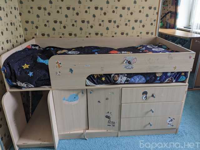 Отдам даром: Детская кровать высокая с ящиками