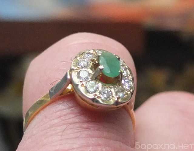 Продам: золотой перстень с бриллиантами и изумру