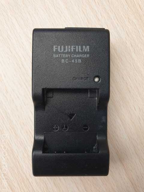 Продам: Зарядное устройство FUJIFILM. Оригинал