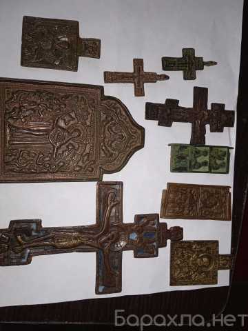 Продам: Нательные крестики старые,маленькие икон