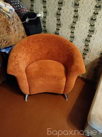Продам: Диван малогабаритный и кресло